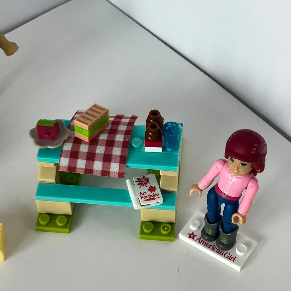 Mega Construx‎ American Girl Saige's Picnic Set DYN77 Horse Figure Accessories